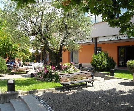Hotel La Corte Рубиера Екстериор снимка