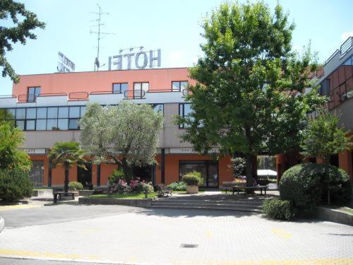 Hotel La Corte Рубиера Екстериор снимка