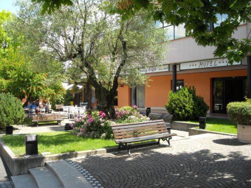 Hotel La Corte Рубиера Екстериор снимка